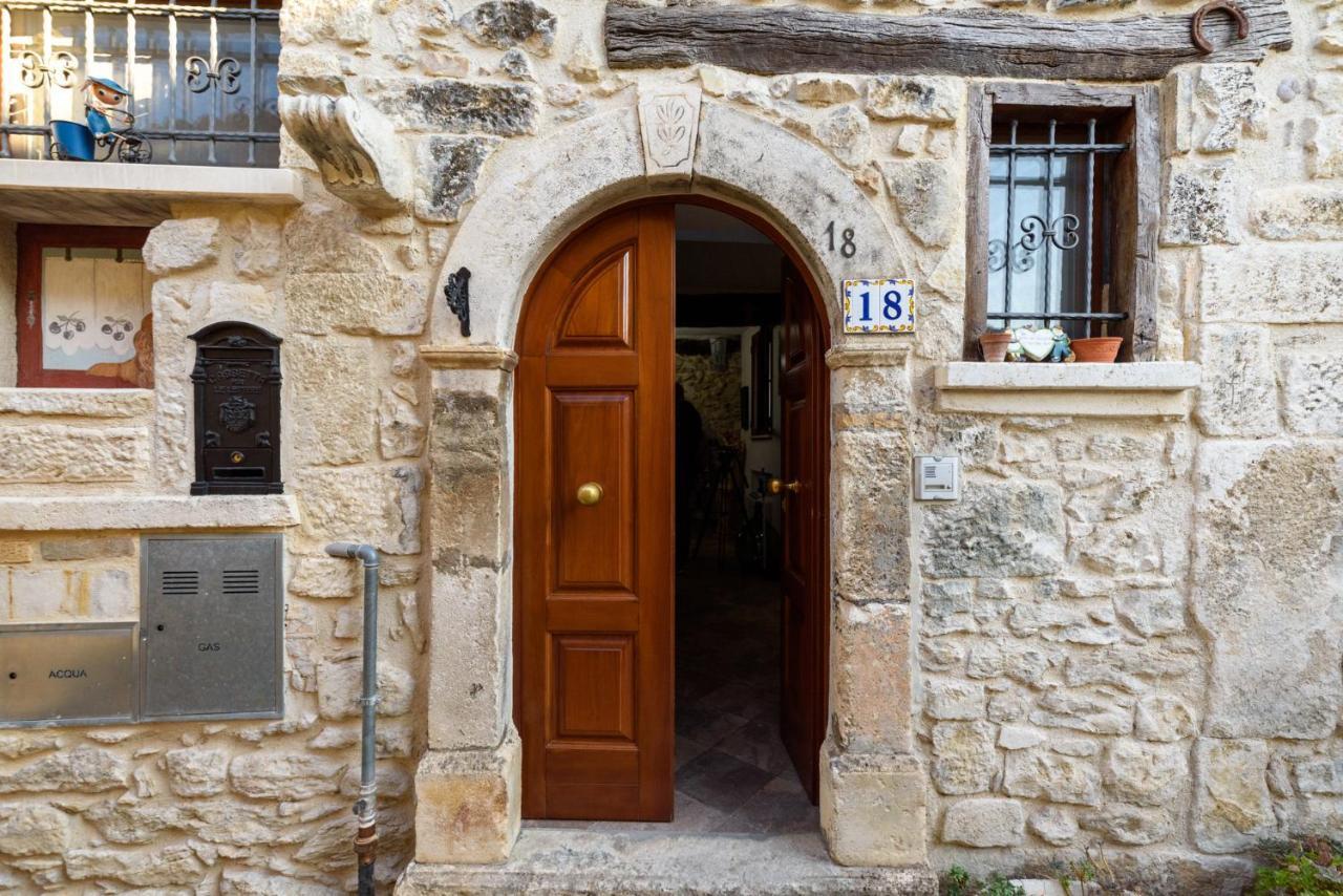 La Maison De Martine Bolognano Buitenkant foto